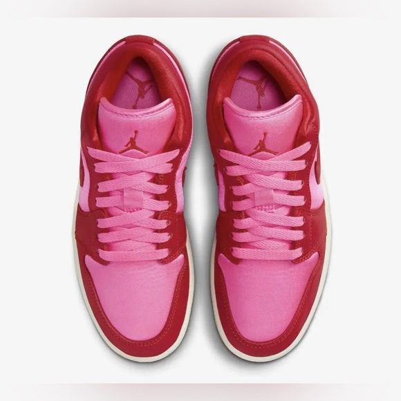 NEW Air Jordan 1 Low SE Pink Blast Valentines Day - Picture 4 of 10